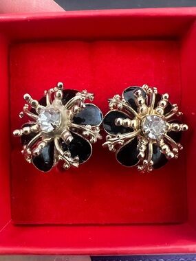 Gold and Black Floral Crystal Stud Earrings - Women Jewelry